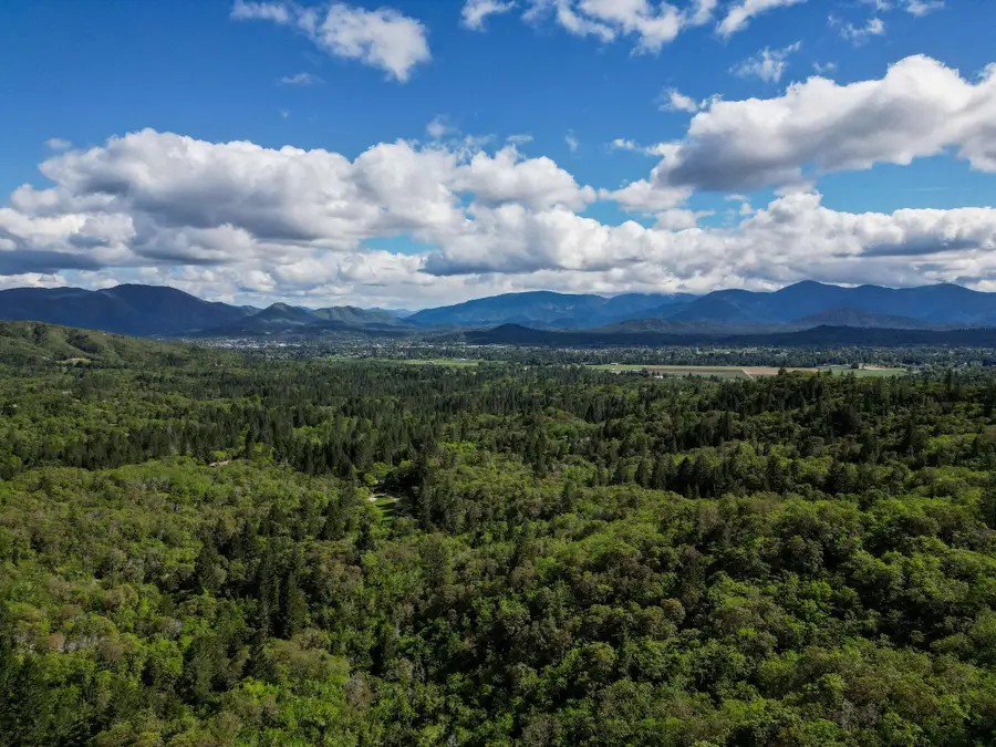 250 Adams Way, Grants Pass, OR 97526 - #2