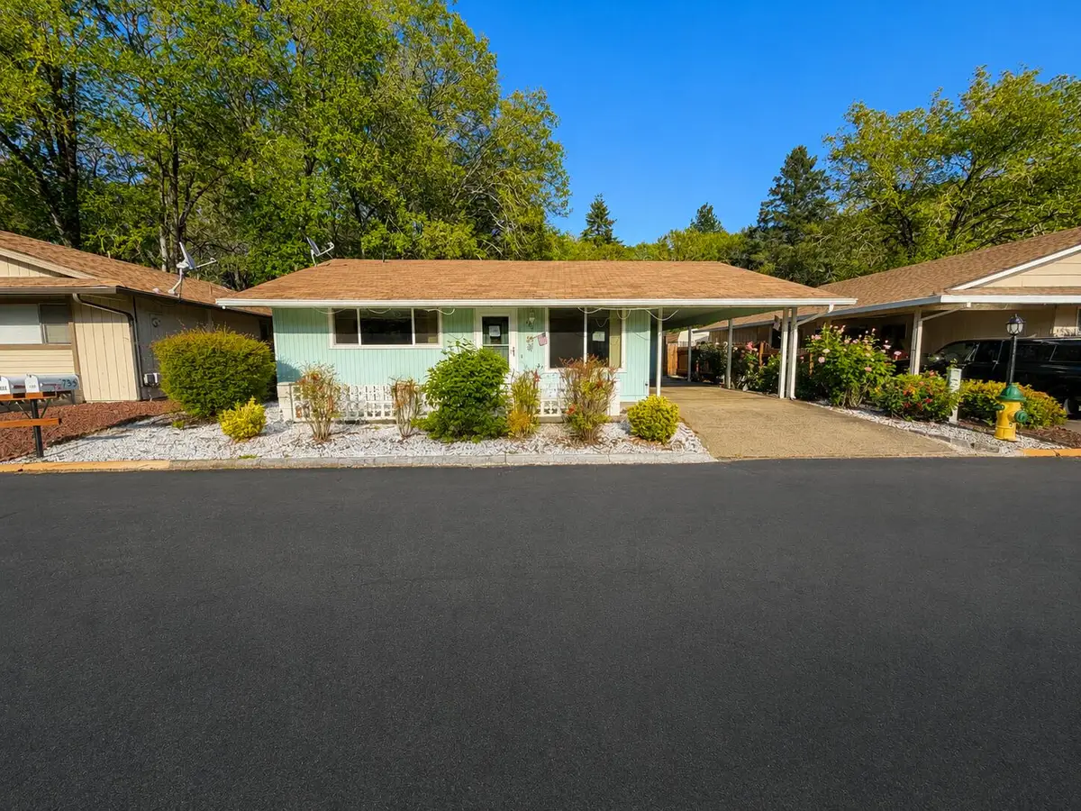 734 Brookside Circle, Rogue River, OR 97537 - #1