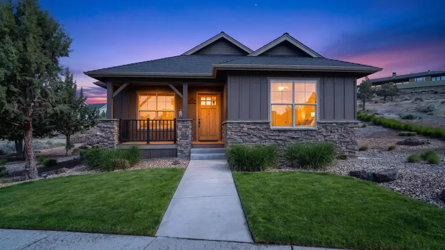1202 SE Yarrow Avenue, Madras, OR 97741 - #2