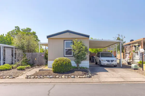 4729 S Pacific Highway #UNIT 4, Phoenix, OR 97535