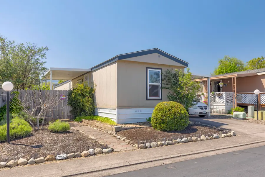 4729 S Pacific Highway #UNIT 4, Phoenix, OR 97535 - #2
