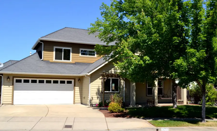 172 SE Yorktown Drive, Grants Pass, OR 97527 - #2