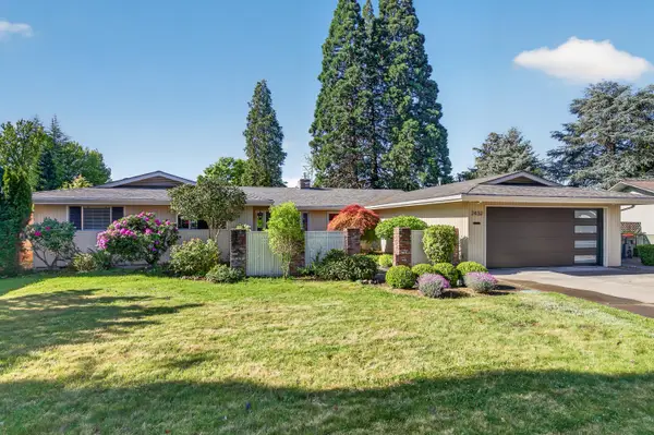 2432 London Circle, Medford, OR 97504