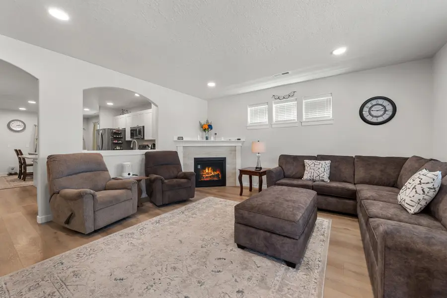 3734 SW Lava Place, Redmond, OR 97756 - #2