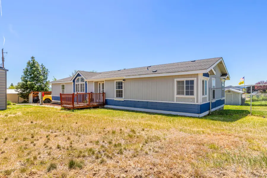 7257 Hilyard Avenue, Klamath Falls, OR 97603 - #2