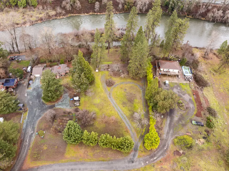 8730 Rogue River Highway, Grants Pass, OR 97527 - #3