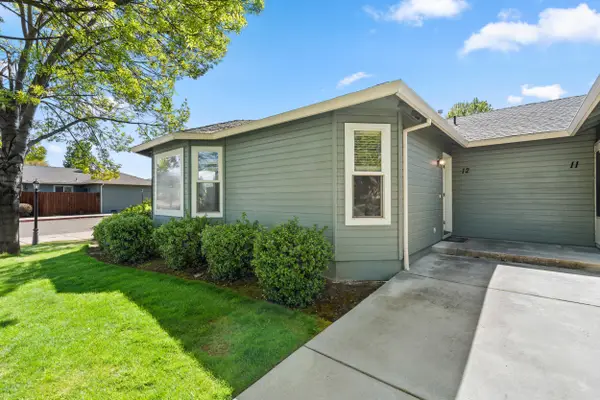 3015 Merriman Road #12, Medford, OR 97501