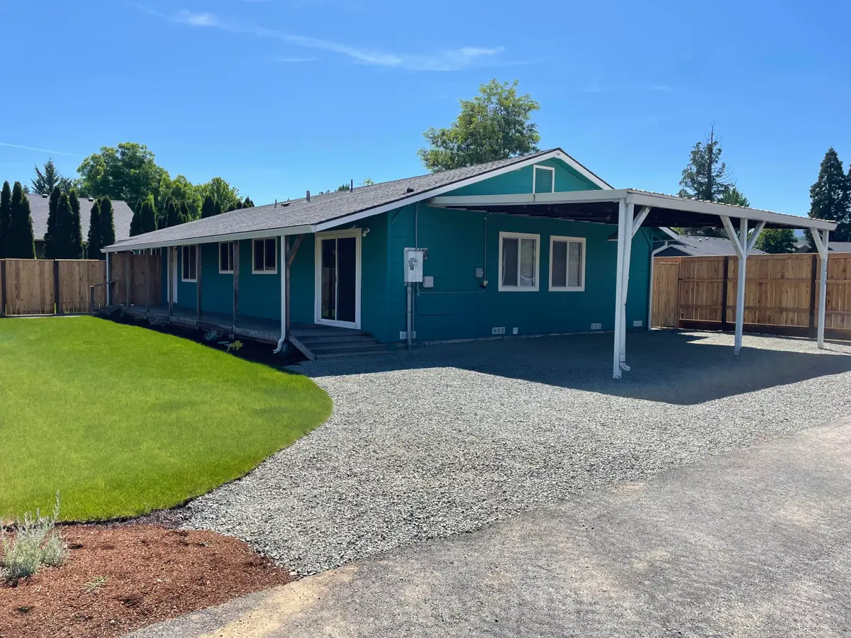 2216 Piazza Drive, Medford, OR 97501 - #1