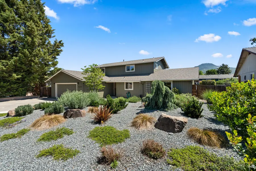 2642 Hawaiian Avenue, Medford, OR 97504 - #3