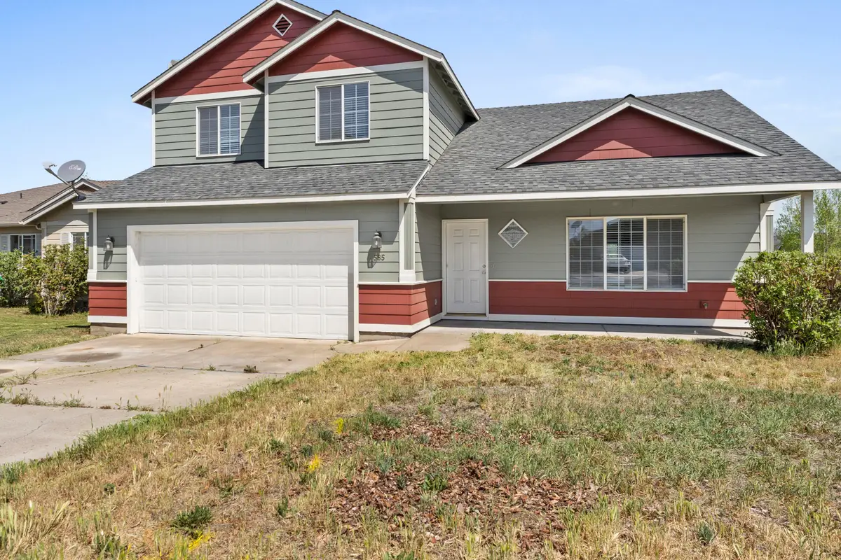 585 NE Redwood Avenue, Redmond, OR 97756 - #1