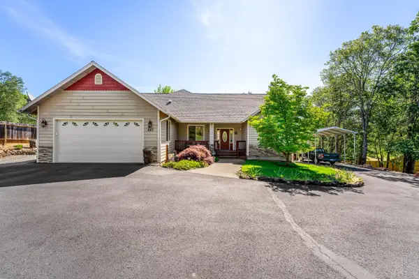 847 Three Pines Road, Grants Pass, OR 97526