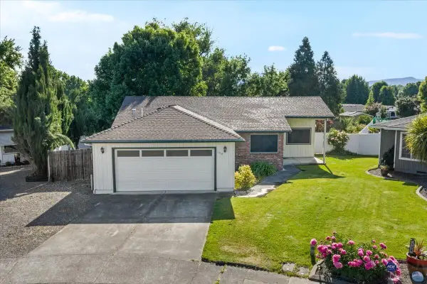 154 Silverwood Court, Ashland, OR 97520