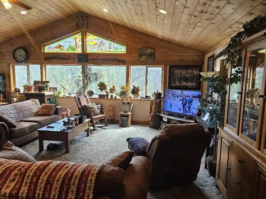 12261 Overland Drive, Klamath Falls, OR 97603 - #3