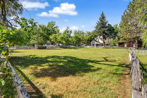 0 E 'c' Street, Jacksonville, OR 97530