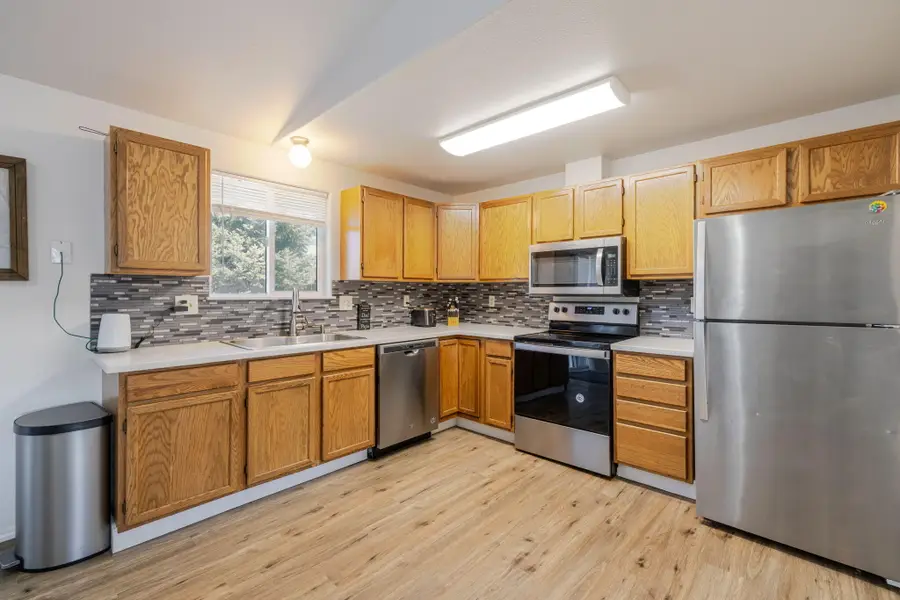 3211 SW Salmon Avenue, Redmond, OR 97756 - #3