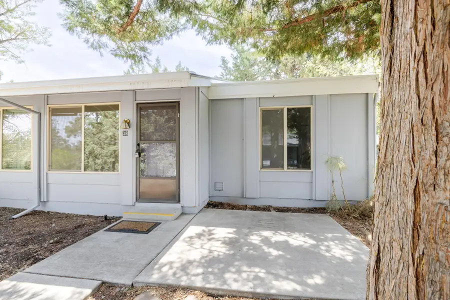 1700 NE Wells Acres Road #APT 38, Bend, OR 97701 - #2