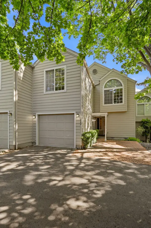444 Lori Lane, Ashland, OR 97520