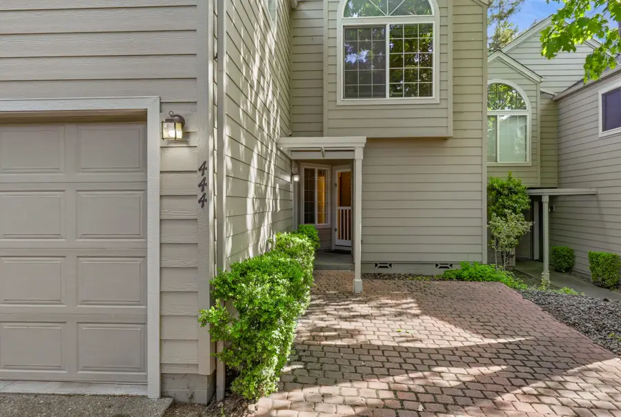 444 Lori Lane, Ashland, OR 97520 - #2