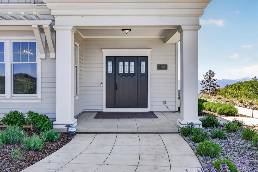 6081 Hillcrest Road, Medford, OR 97504 - #3