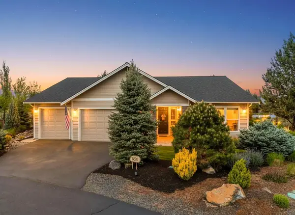 650 Wildwood Falls Court, Redmond, OR 97756