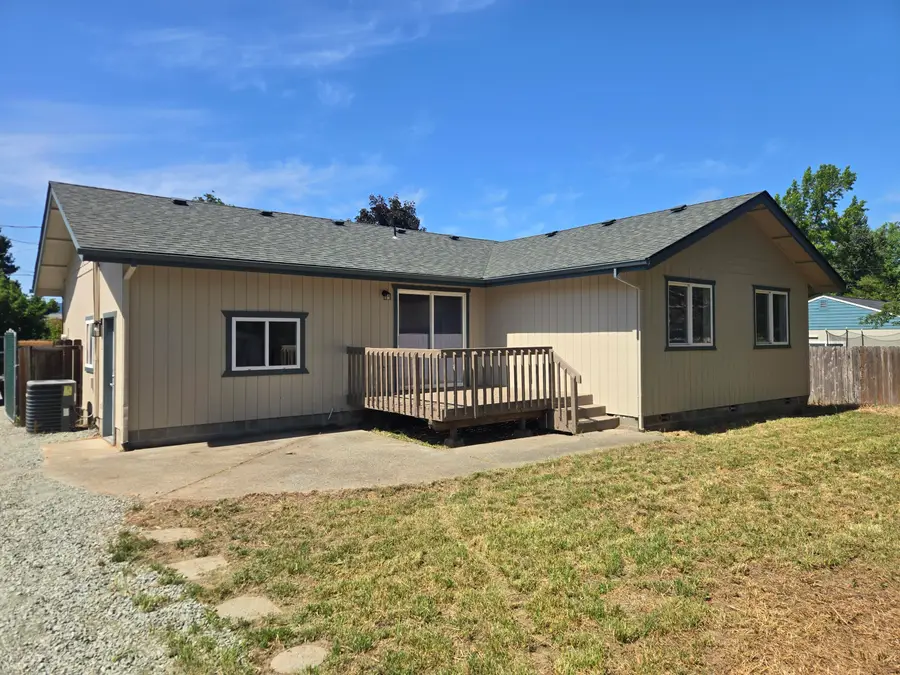 123 Laubach Lane, Grants Pass, OR 97526 - #3