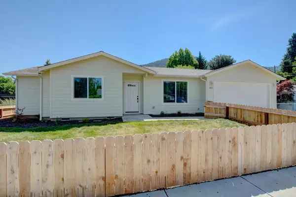 1637 Carnahan Drive, Grants Pass, OR 97527