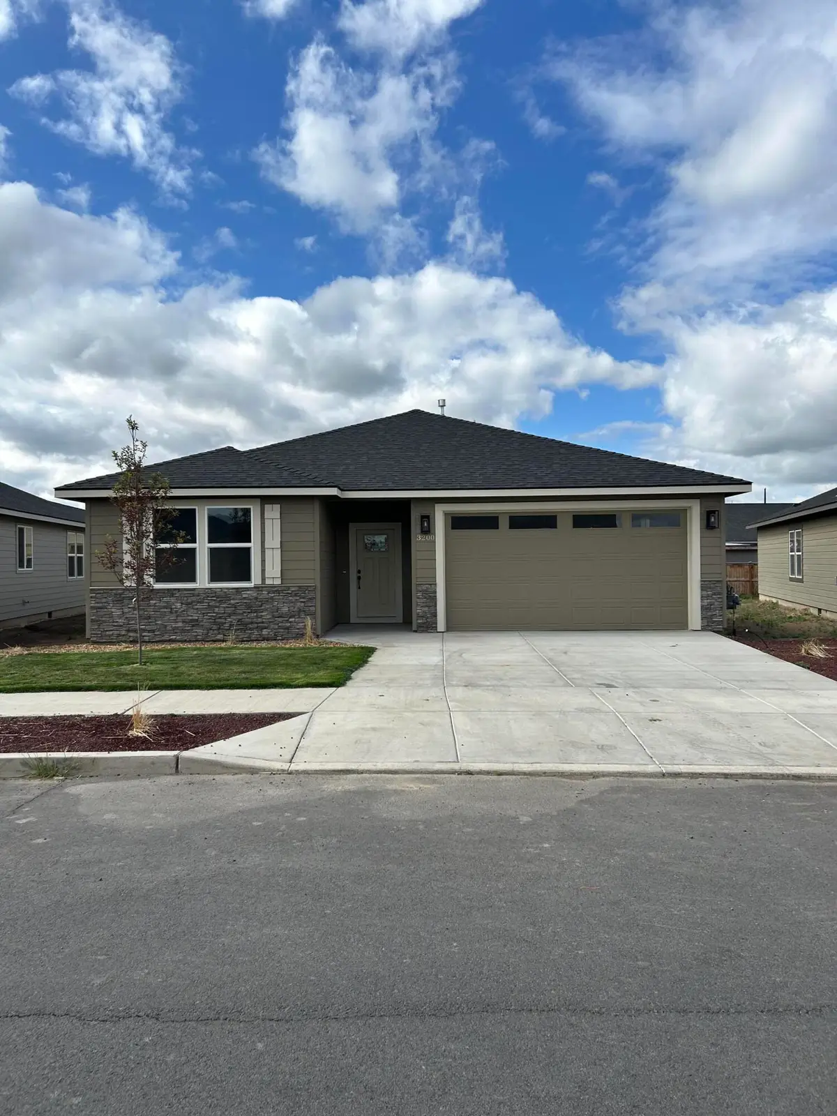 3200 NW Dogwood Avenue, Redmond, OR 97756 - #1