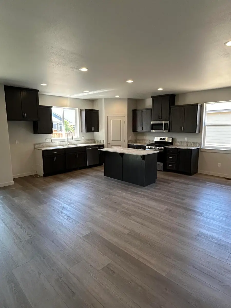 3200 NW Dogwood Avenue, Redmond, OR 97756 - #2