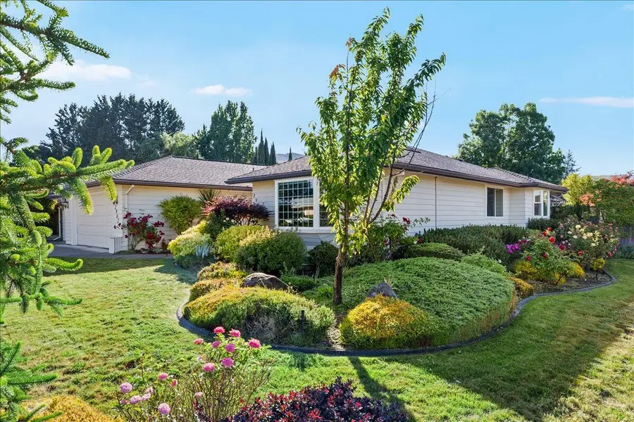 2962 Leonard Avenue, Medford, OR 97504 - #3