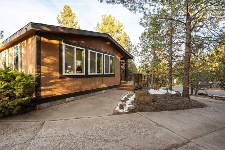 1624 SE Bronzewood Avenue, Bend, OR 97702 - #3