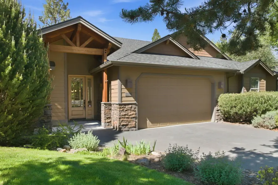 2550 NW Locke Court, Bend, OR 97703 - #2