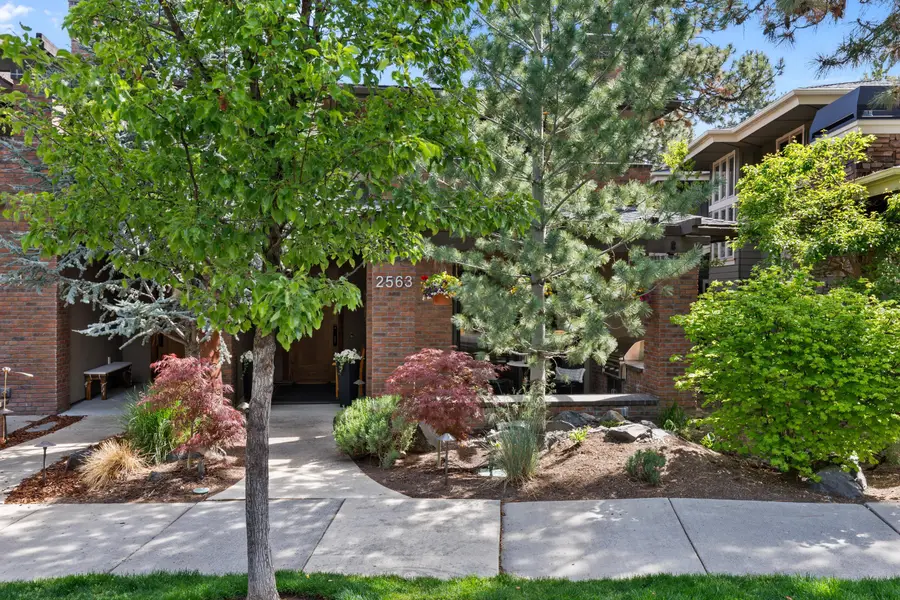 2563 NW Crossing Drive, Bend, OR 97703 - #3