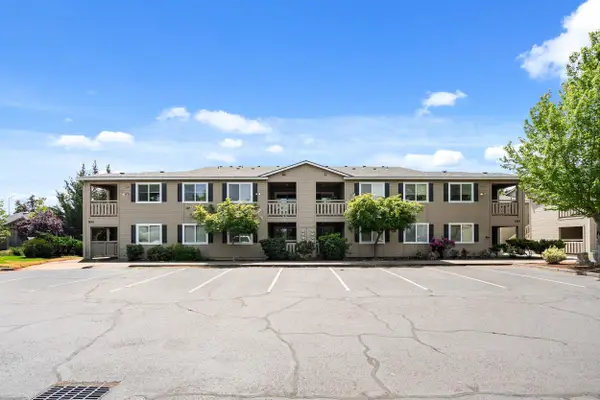 1988 Skypark, Medford, OR 97504