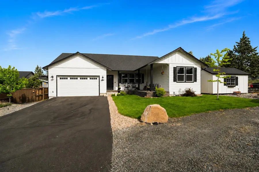 4232 SW Umatilla Avenue, Redmond, OR 97756 - #2