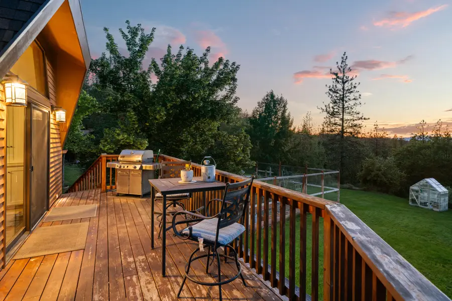 226 Entrada Drive, Eagle Point, OR 97524 - #2