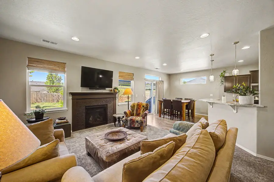 1487 Flower Street, Medford, OR 97504 - #3