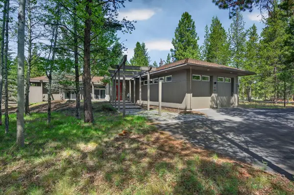 17671 Broken Top Lane, Sunriver, OR 97707