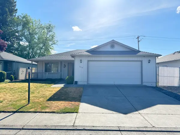 324 Sandi Way, Eagle Point, OR 97524