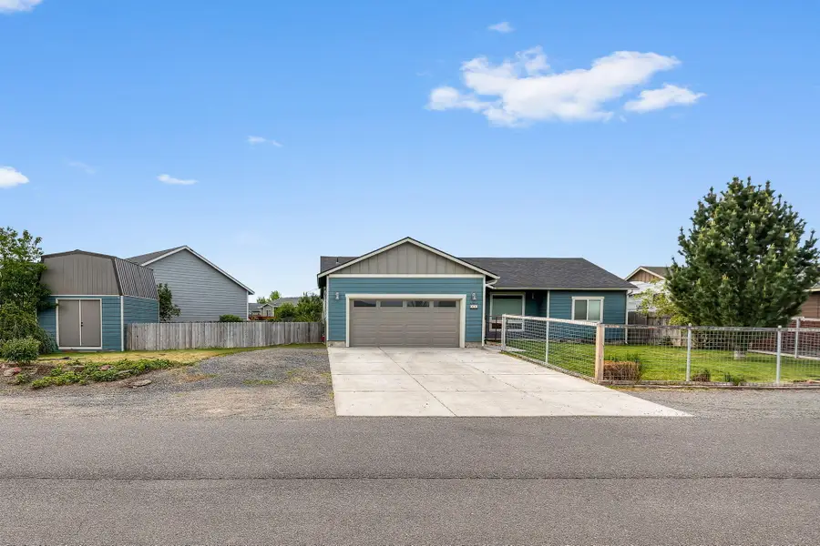 630 E A Street, Culver, OR 97734 - #2