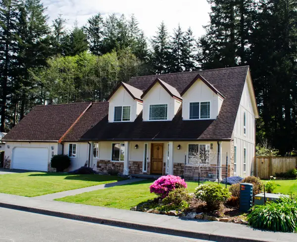 970 Helen Lane, Brookings, OR 97415