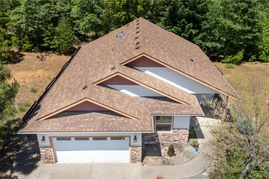 337 Cedar Drive, Cave Junction, OR 97523 - #3