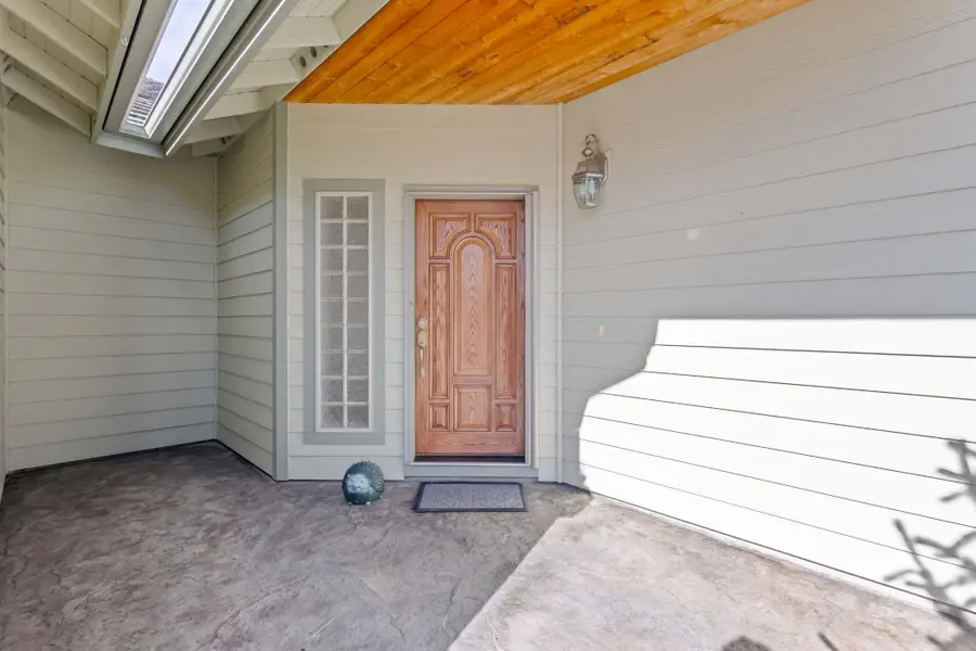 1726 NW Cliff Side Way, Redmond, OR 97756 - #3