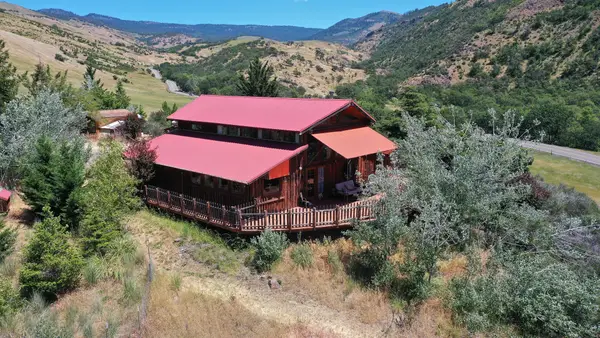2909 Dead Indian Memorial Road, Ashland, OR 97520