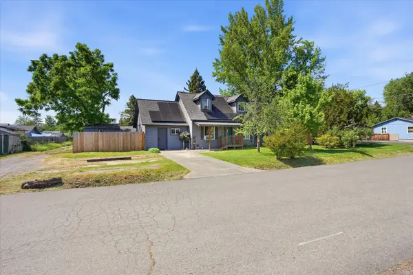 201 SW Dimmick Street, Grants Pass, OR 97526