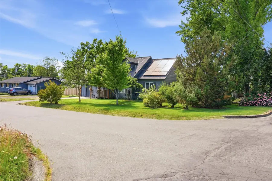 201 SW Dimmick Street, Grants Pass, OR 97526 - #3