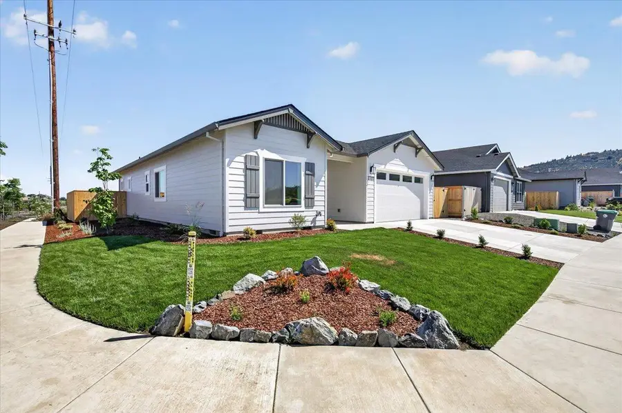 3707 Ford Drive, Medford, OR 97504 - #3