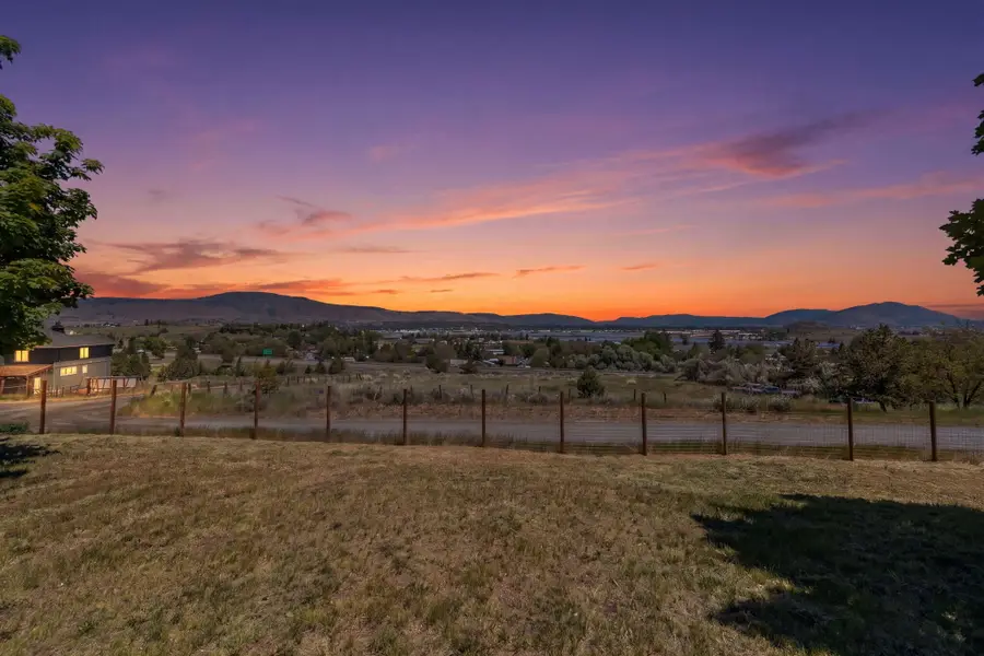 2630 Frontage Road, Klamath Falls, OR 97601 - #3