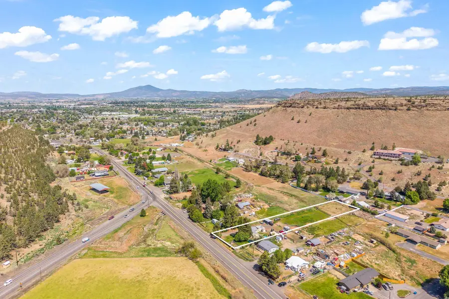 2555 SE Paulina Highway, Prineville, OR 97754 - #2