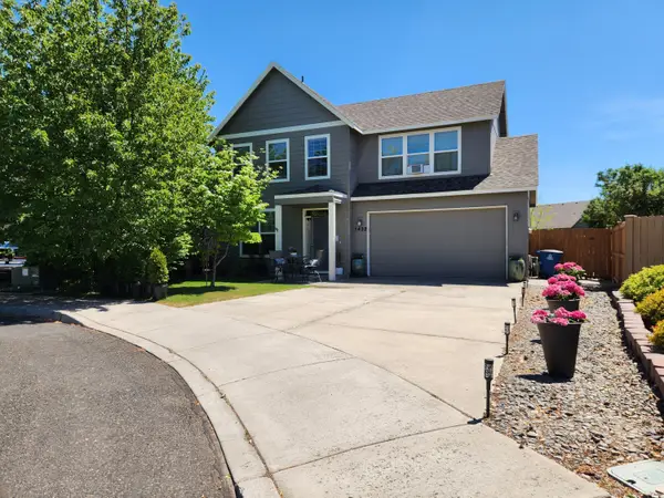 1432 NW Spruce Court, Redmond, OR 97756