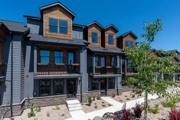 20516 NE Empire Avenue, Bend, OR 97701